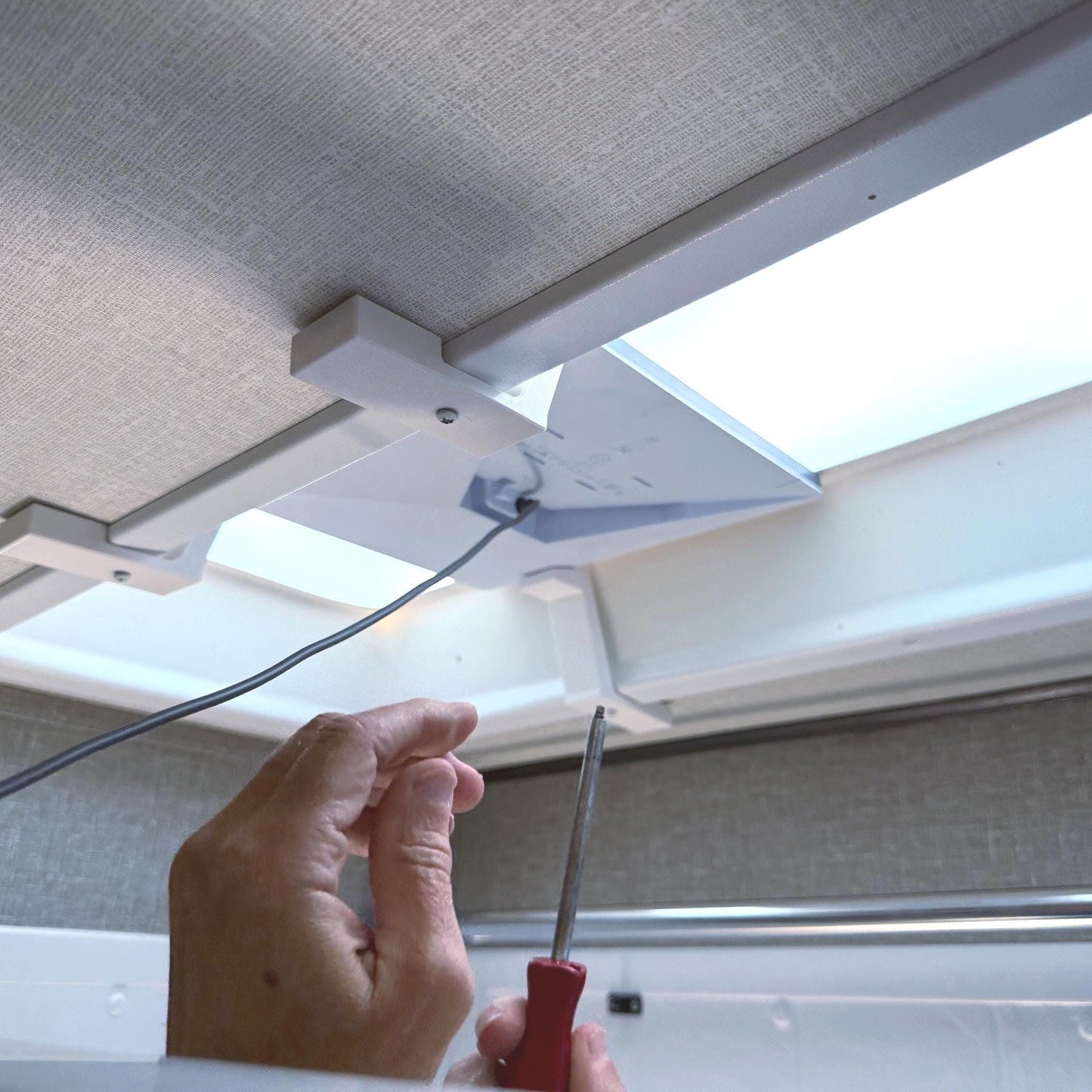 RV Skylight Mount for Starlink Mini - Fits Grand Design and other RVs with similar skylights