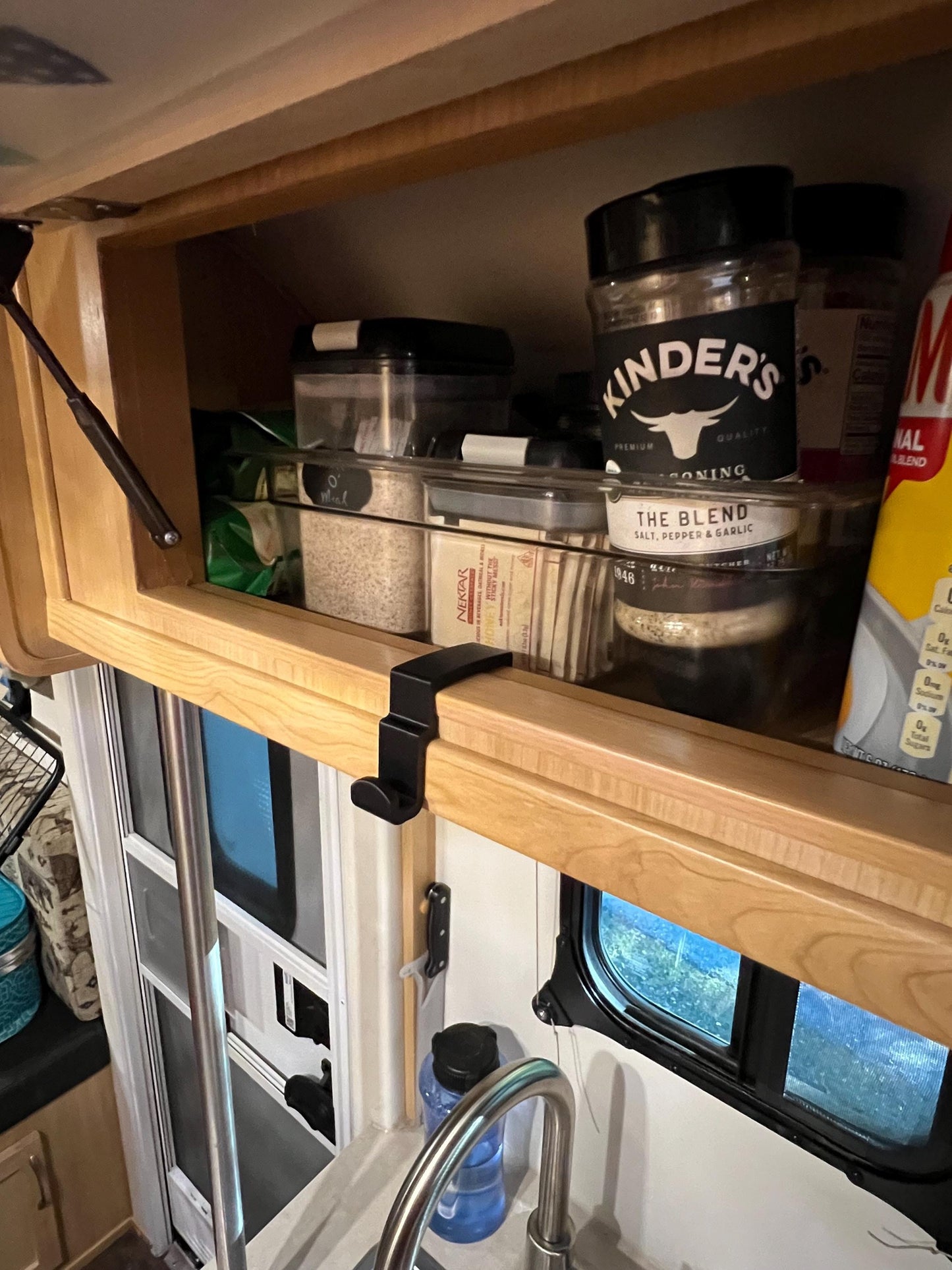Under Overhead Cabinet Hooks (3-pack)