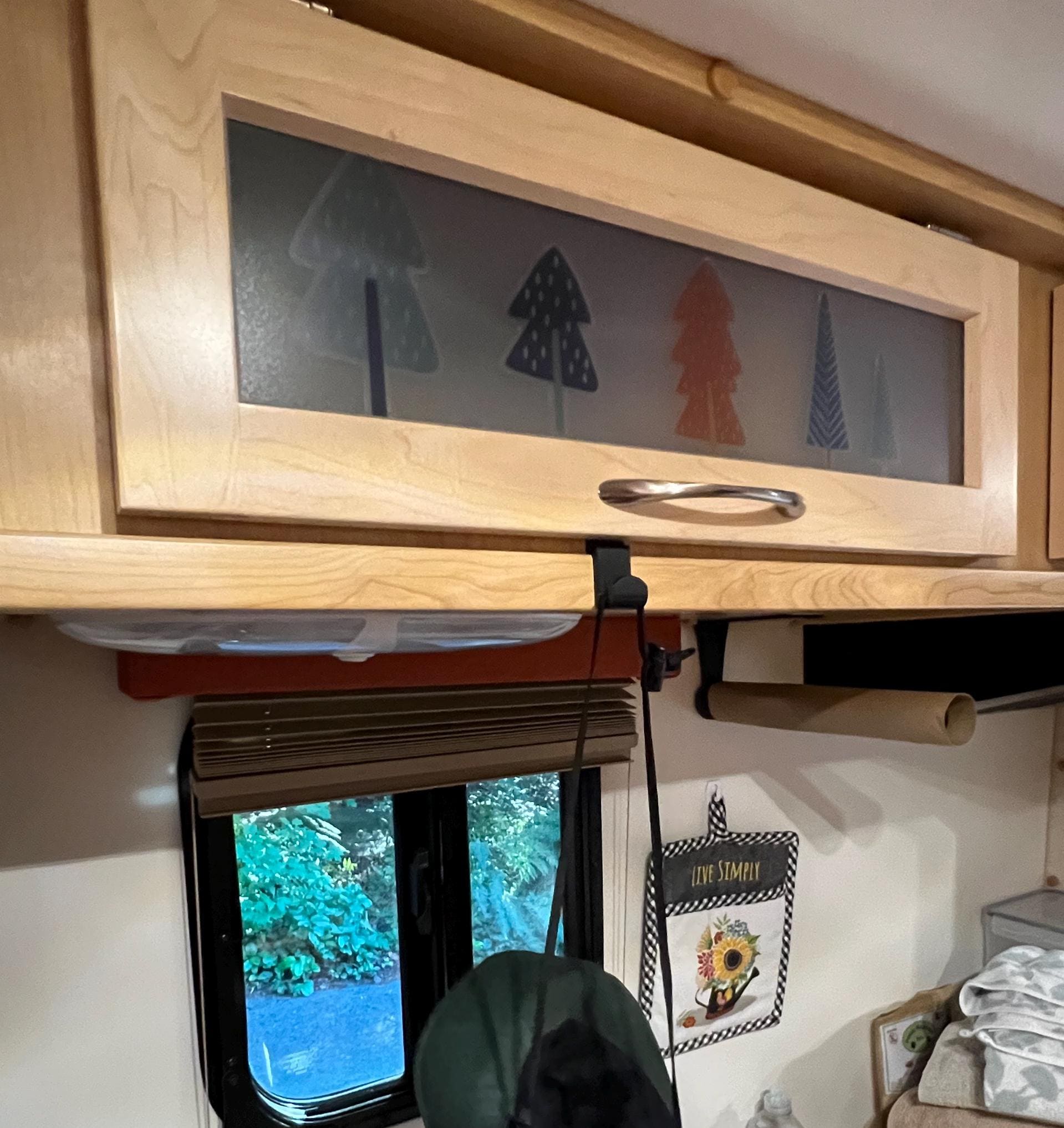 Under Overhead Cabinet Hooks (3-pack)