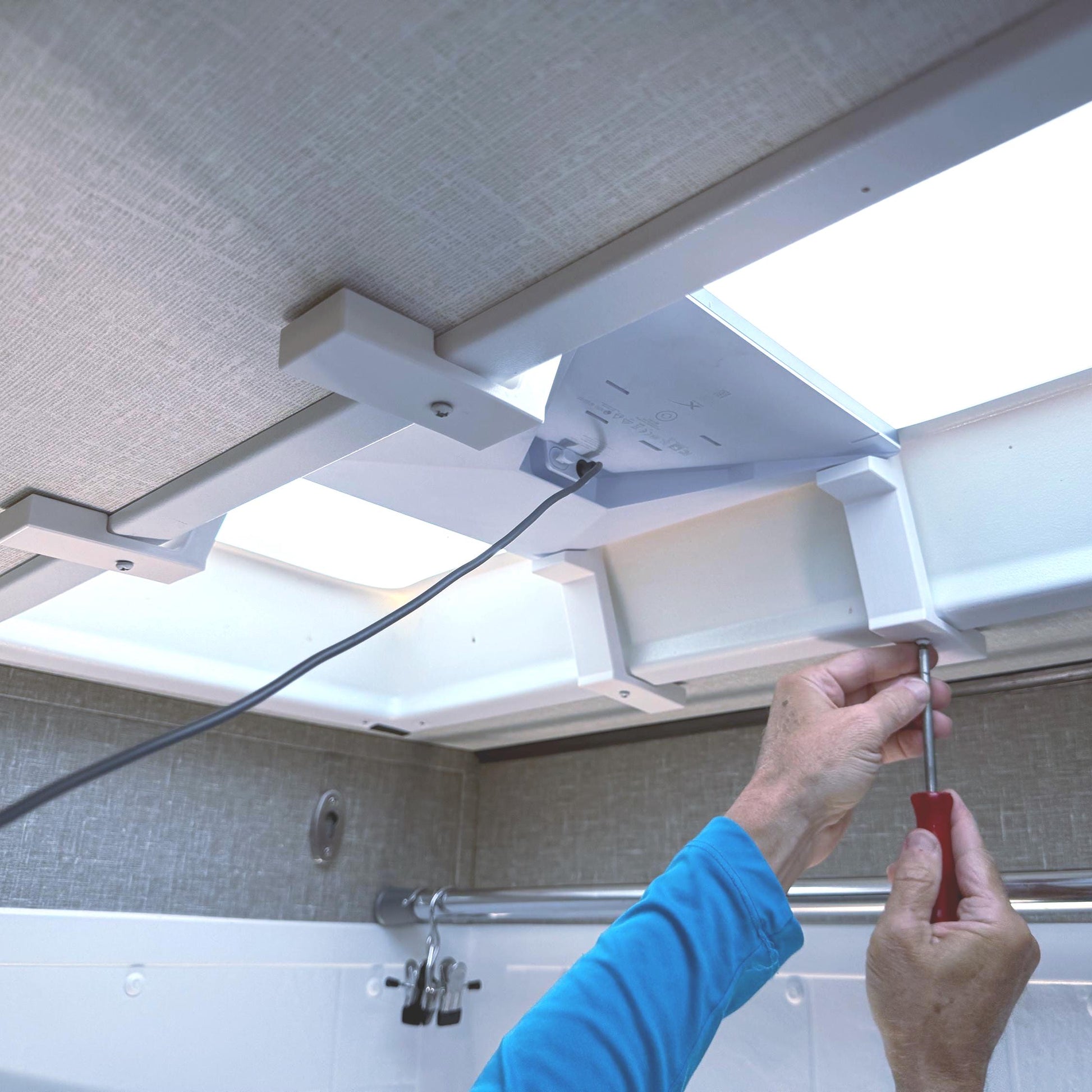 RV Skylight Mount for Starlink Mini - Fits Grand Design and other RVs with similar skylights