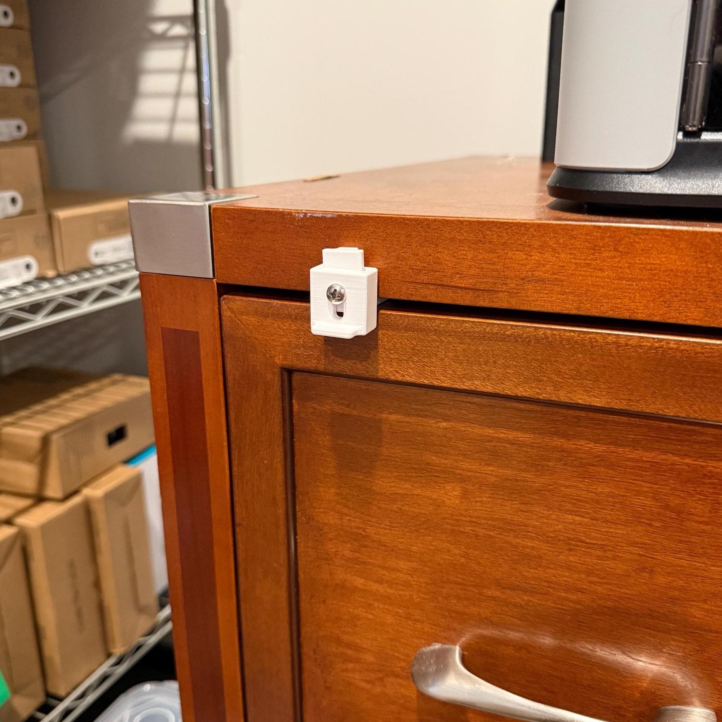 RV Cabinet Drawer/Door travel latches for flush fitting doors and drawers. (4-pack)